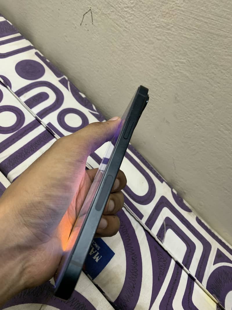 Apple iPhone 14 plus 1
