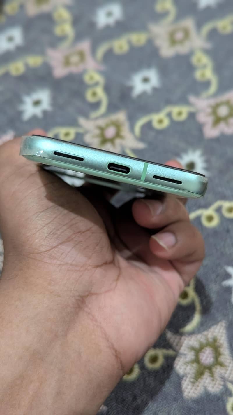 Google Pixel 8a 2