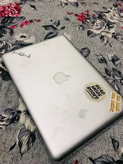 Macbook pro i5 (2012) 4gb Ram 500gb hard