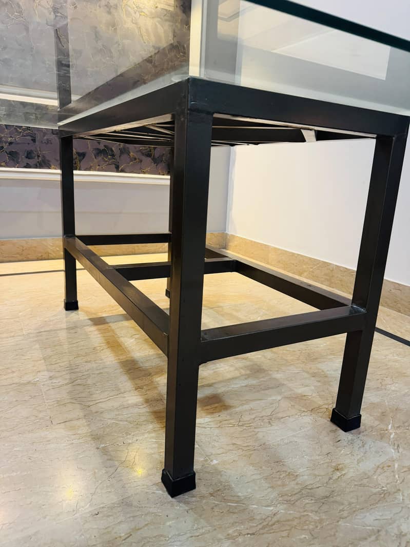 Dinning Table 4