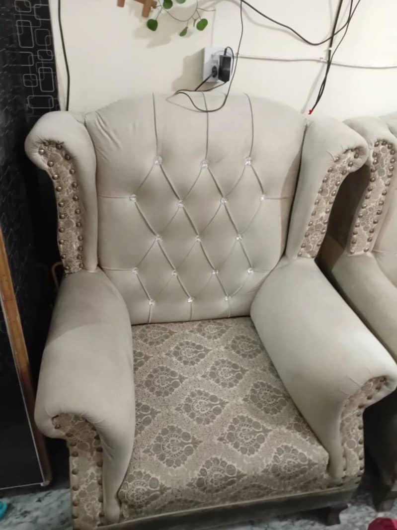 sell sofa set 5