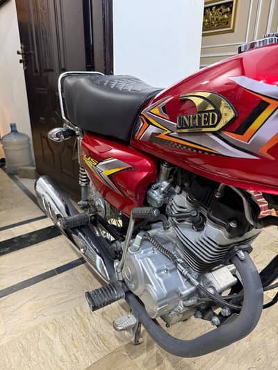 United 125
