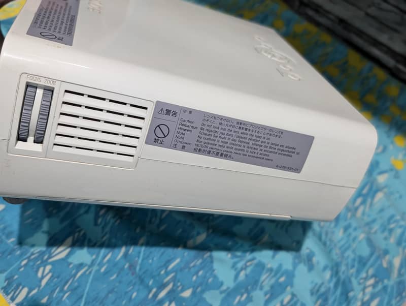 Multimedia Projector 0