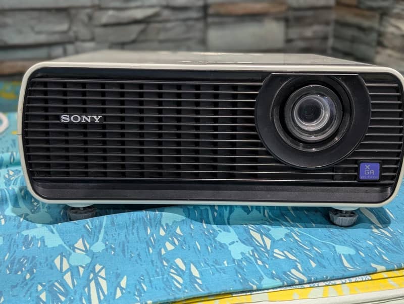 Multimedia Projector 2