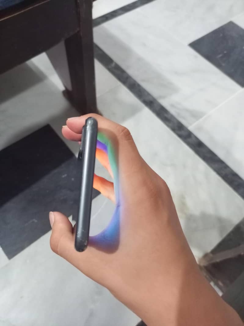Apple iPhone 8 Plus 5