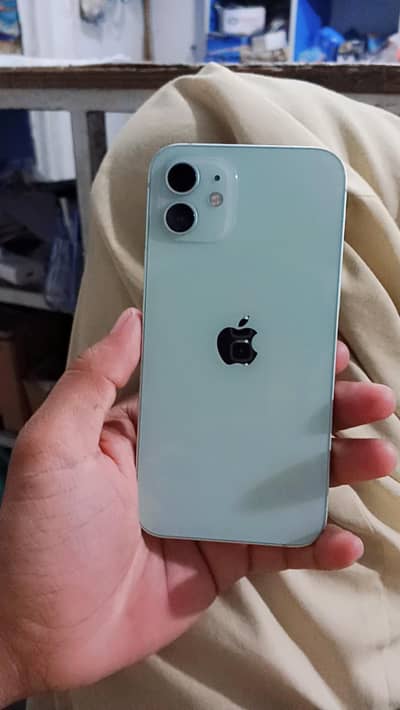 Apple iPhone 12