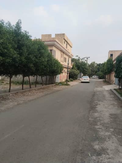 15 Marla Plot For Sale In Johar Town Block A Near To Iqra Hospital (Investor Rate ) Hot Location  Main Apporched