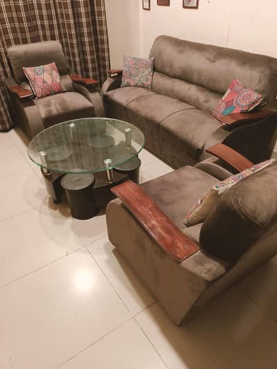 5 seater sofa with center table