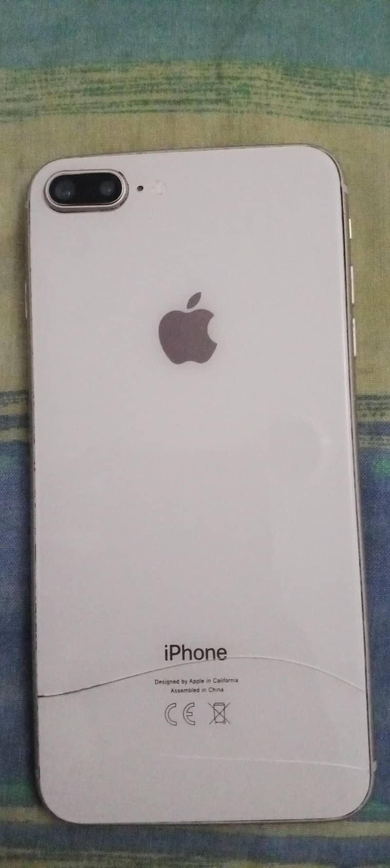 Apple iPhone 8 Plus 1