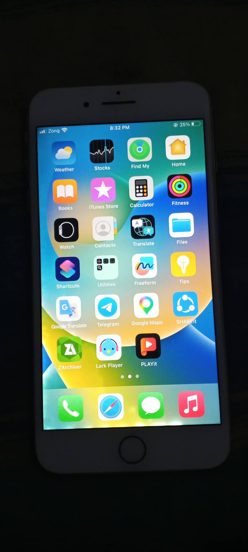 Apple iPhone 8 Plus 3