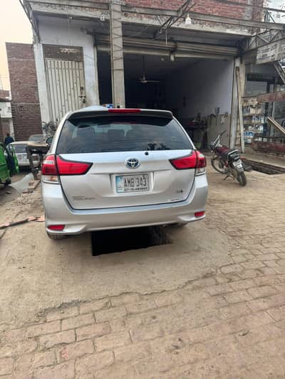 Toyota Corolla Fielder 2017