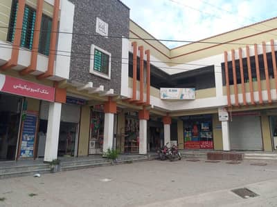 running garments and cosmetics , on the front of road ( shop for sale)