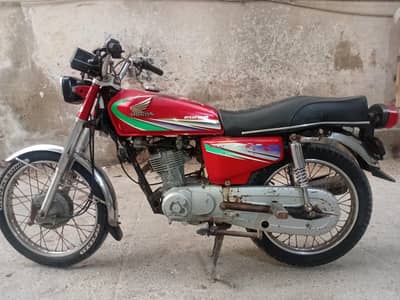 Honda cg 125 euro 2 sukkur no complete documents(0312-2992179)