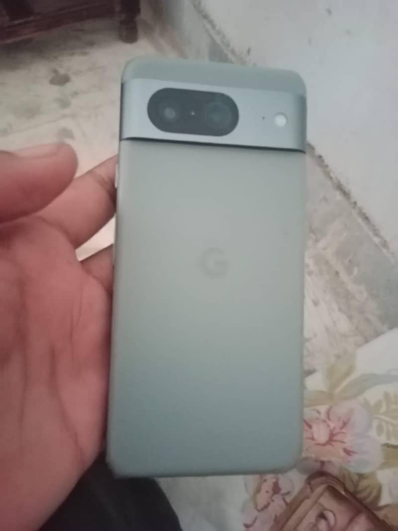 Google Pixel 8 4