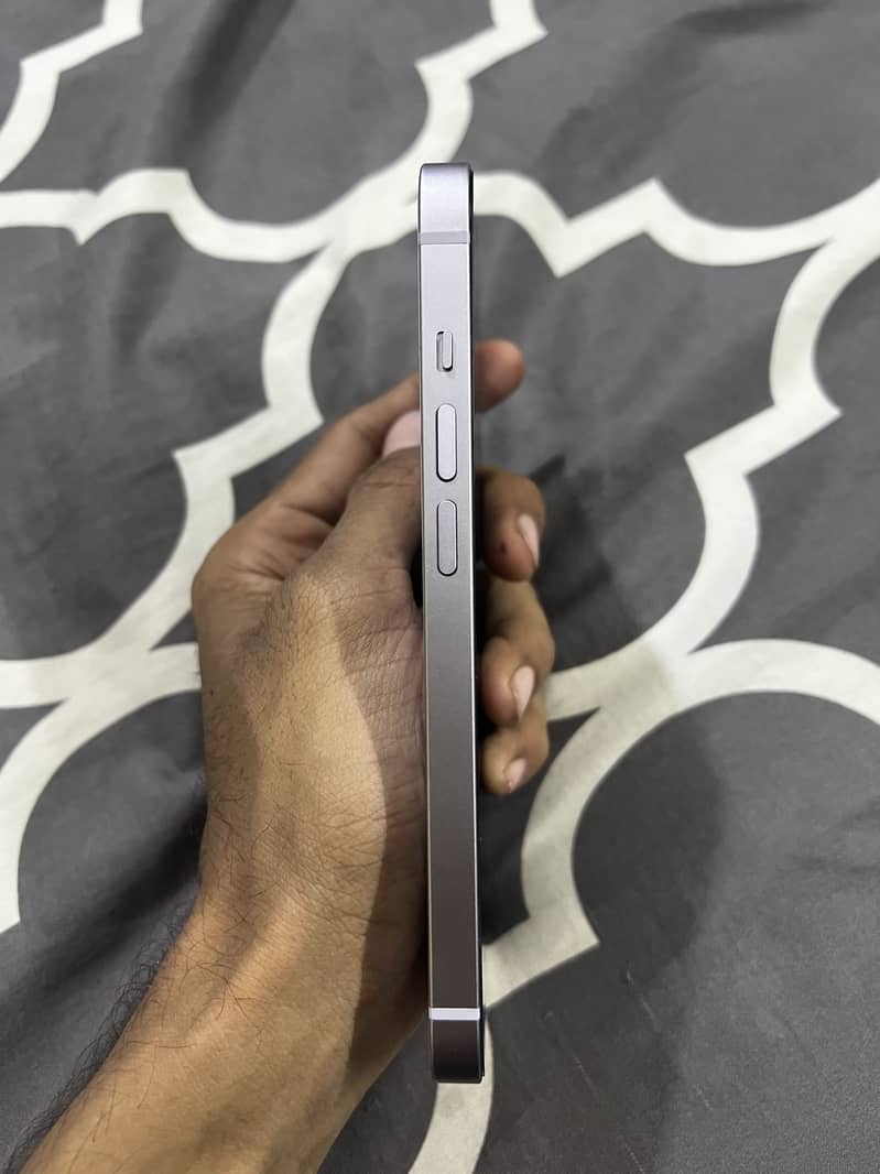Apple iPhone 14 2