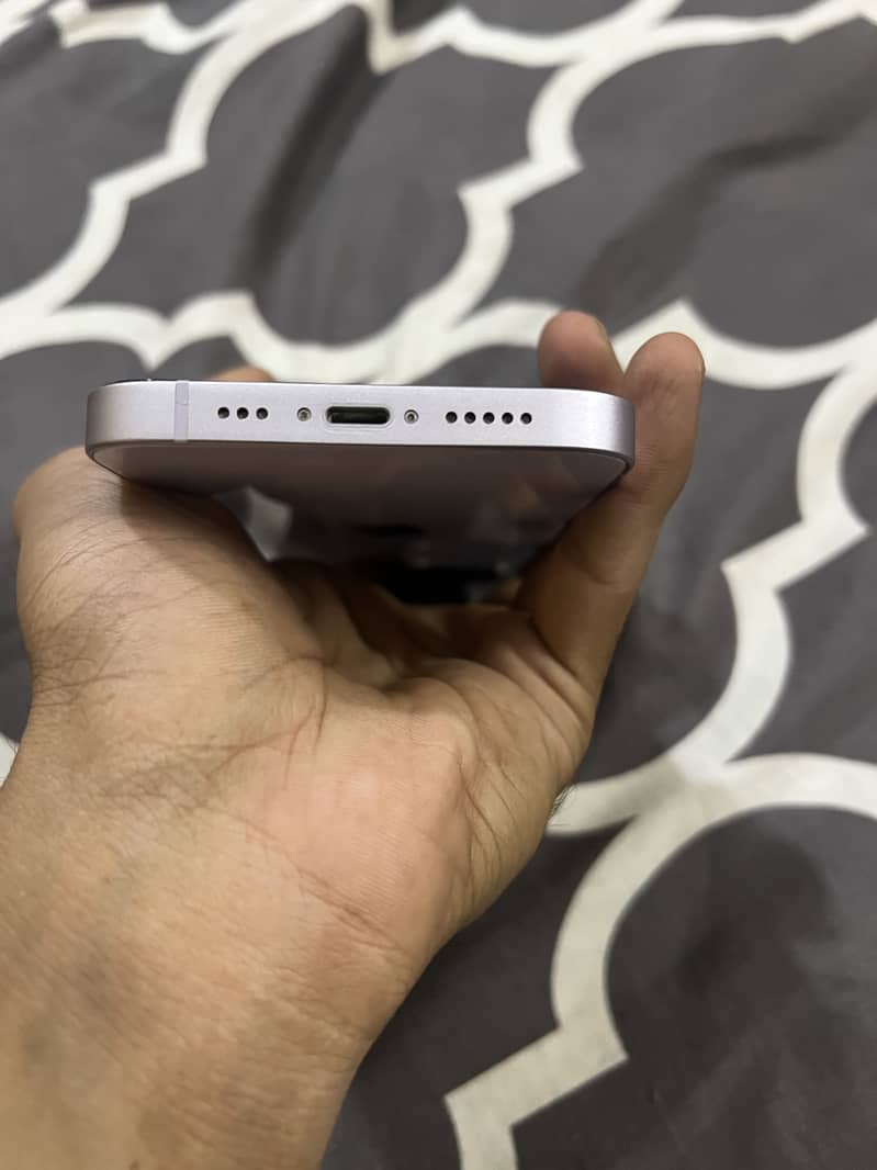 Apple iPhone 14 3