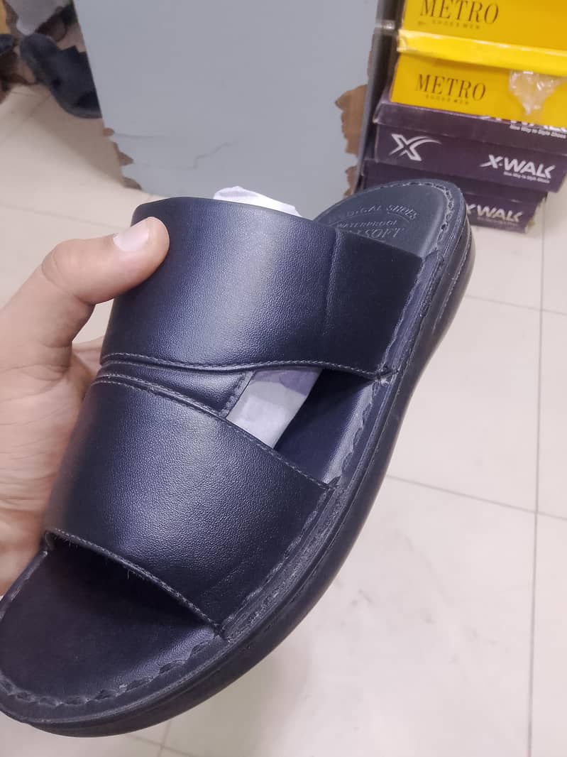high class chapal 0
