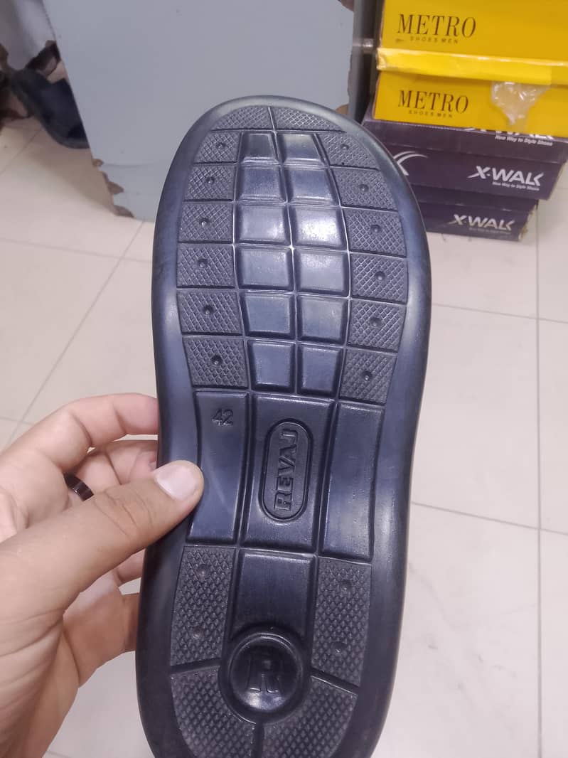 high class chapal 2