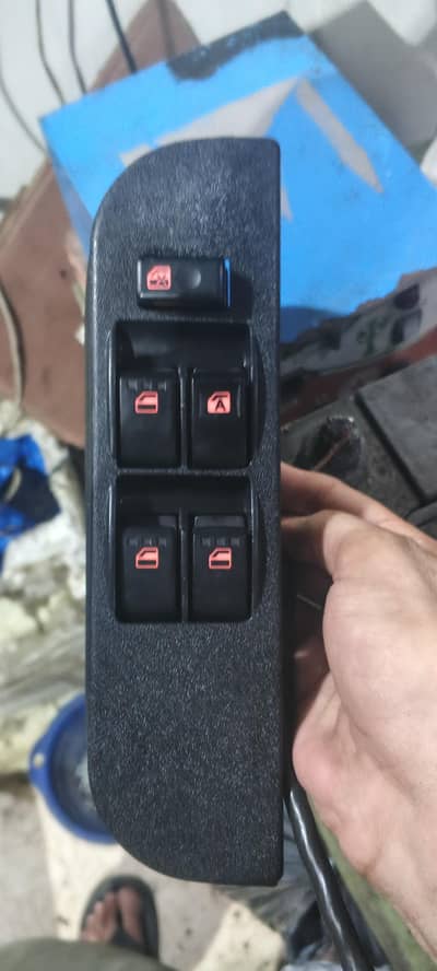 we deals in kind of car accessories poshish LCD screen and sound sy