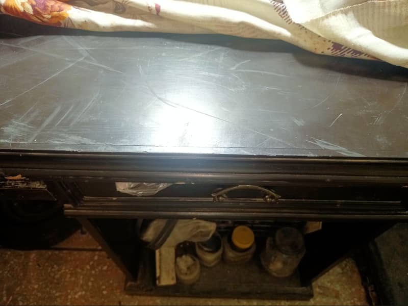 Computer Table 1