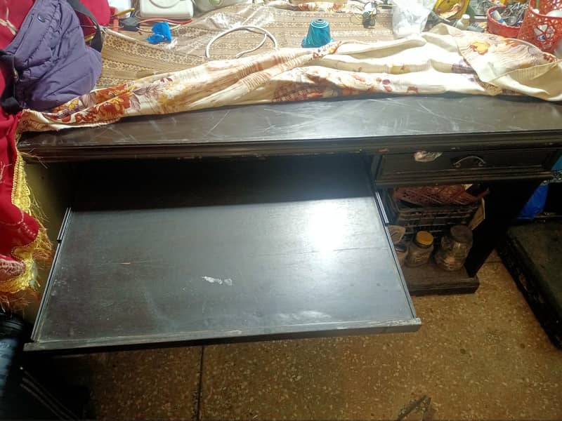 Computer Table 2