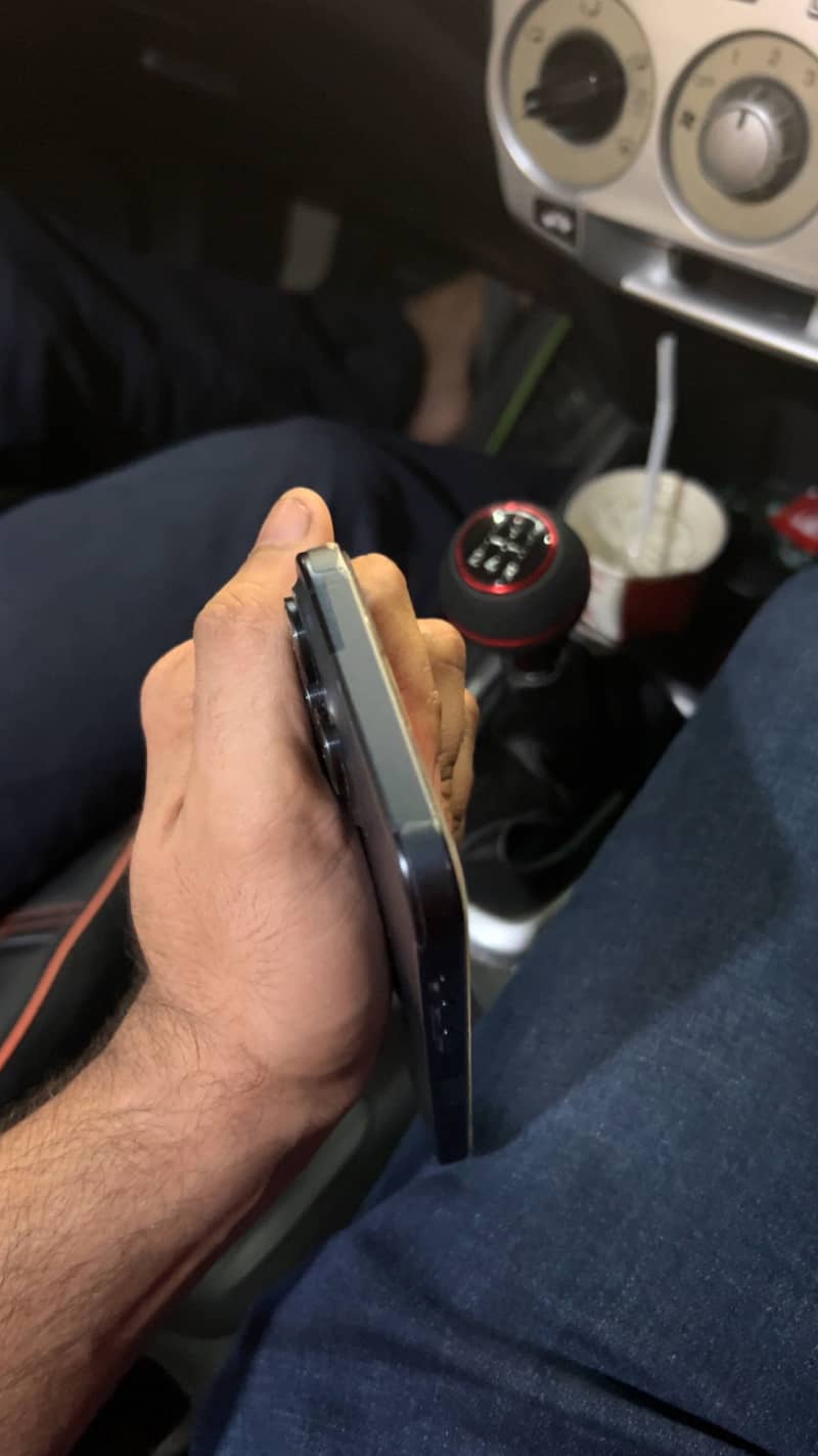 Apple iPhone 15 Pro Max 1