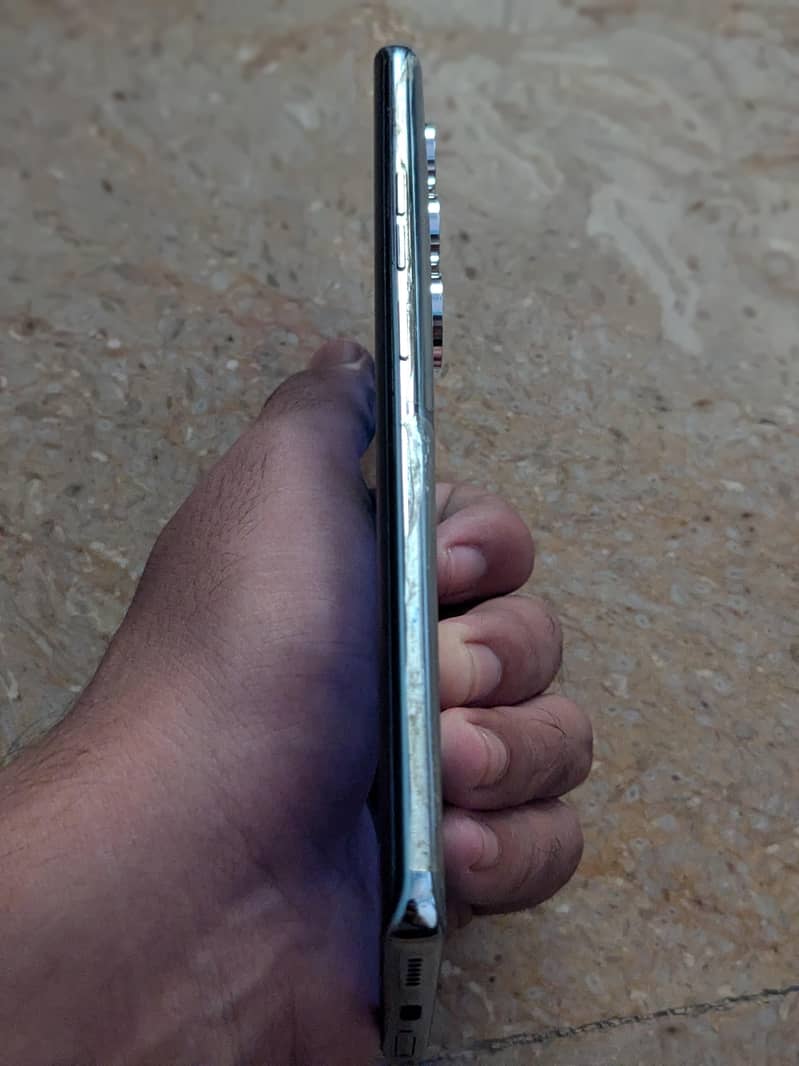Tecno CAMON 40 Pro 4