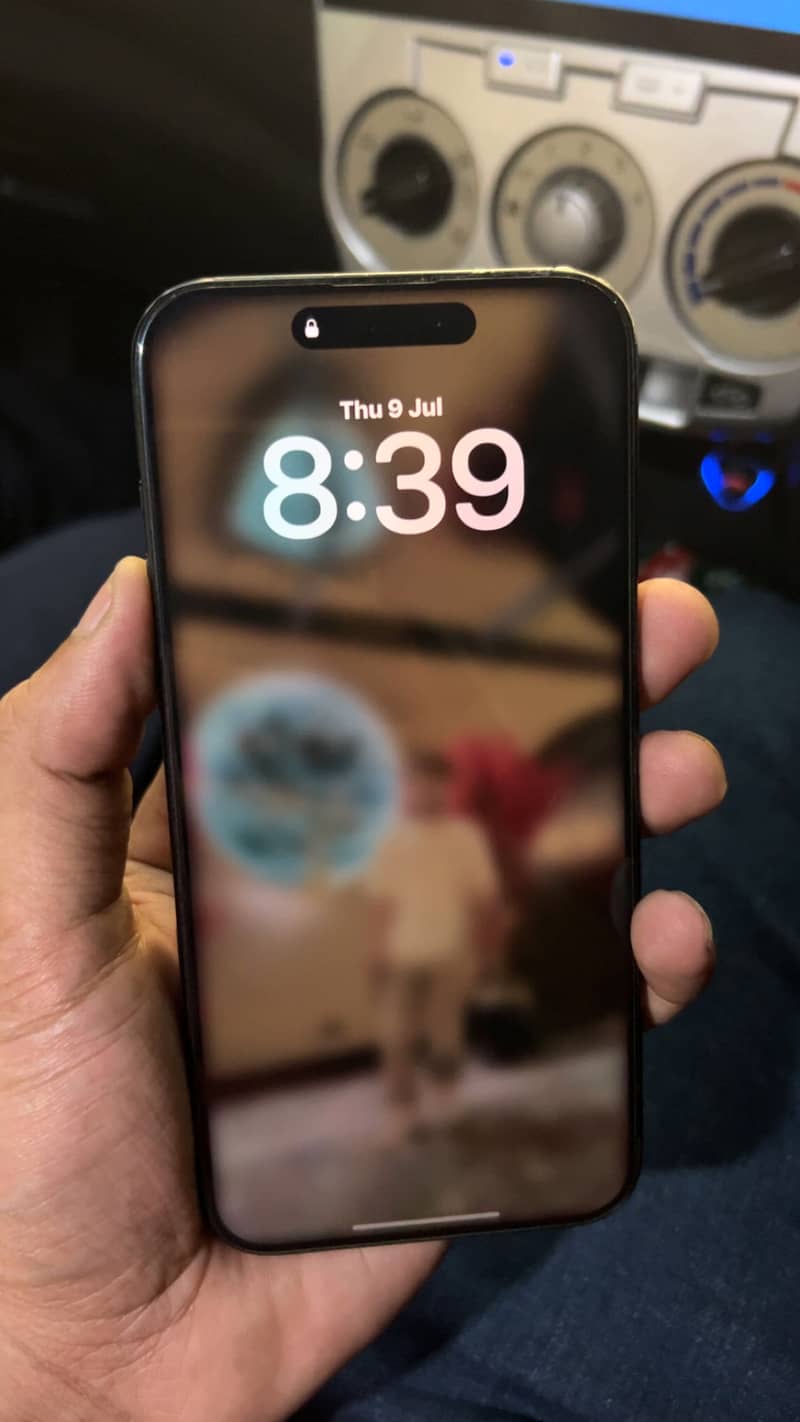 Apple iPhone 15 Pro Max 3