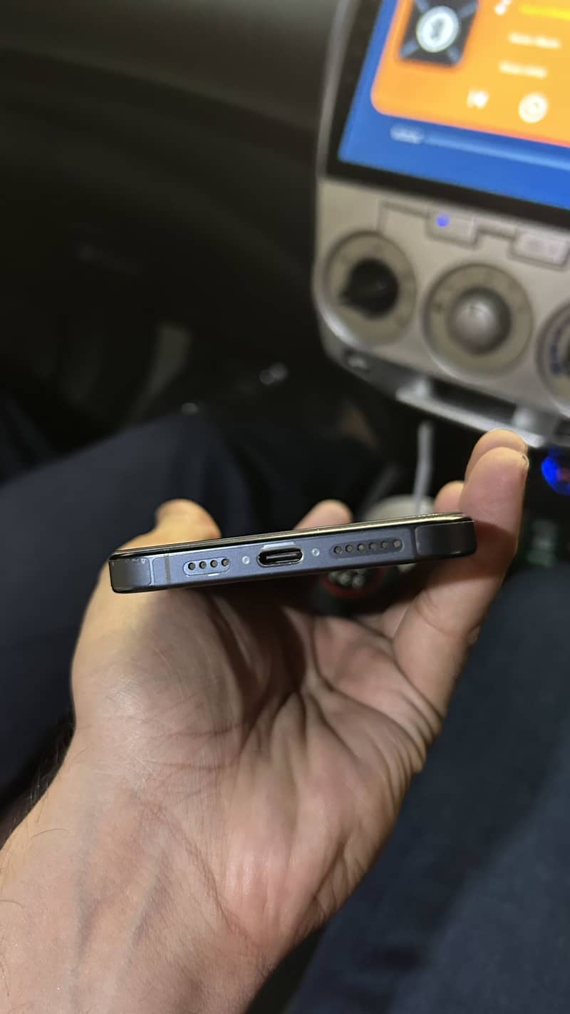 Apple iPhone 15 Pro Max 5