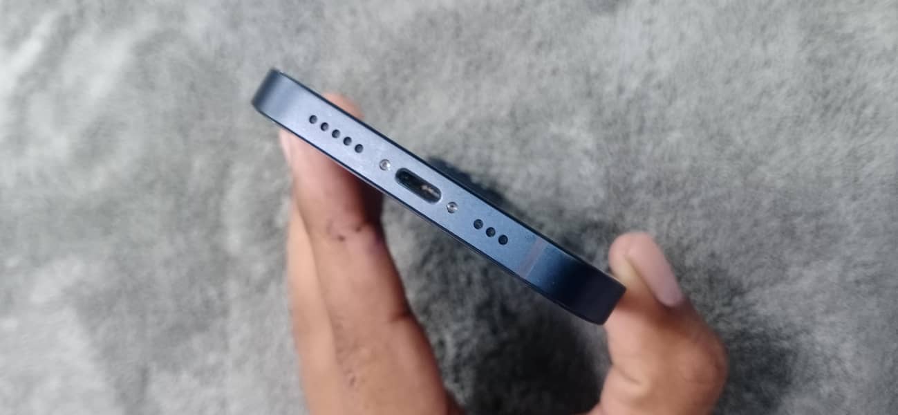 Apple iPhone 13 4