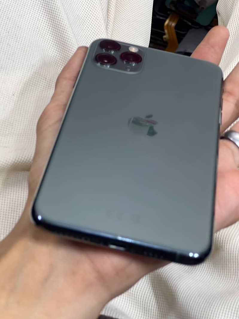 Apple iPhone 11 Pro Max 1
