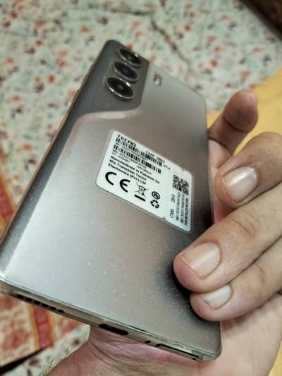 Tecno camon 40 pro 256gm condition 10/10 with warenty