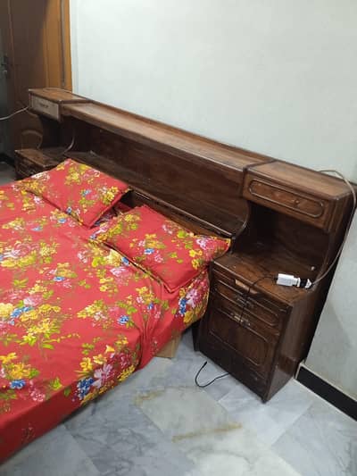 Double Bed with side table