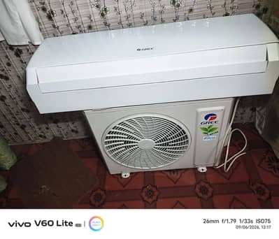 Gree Pular 1.5 Ton DC Inverter 5 Months used