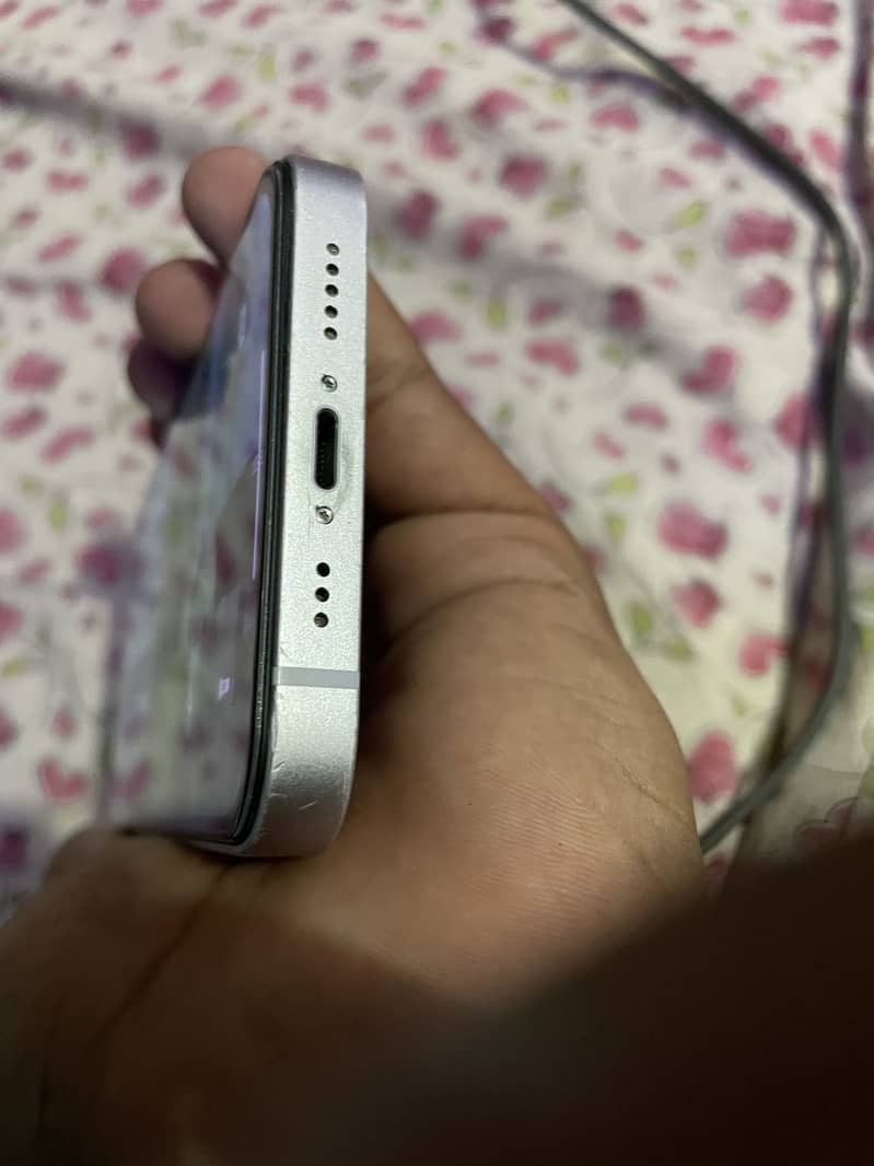Apple iPhone 14 2