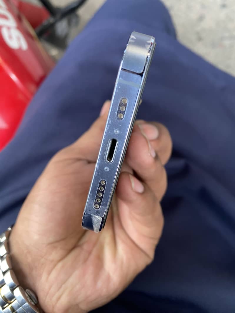 Apple iPhone 13 Pro 6