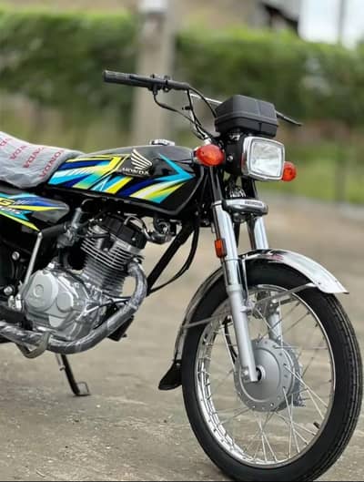 honda 125 new bike hai sirf 552 kilo meter used