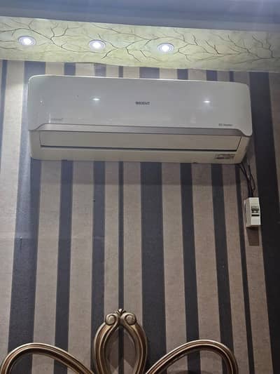 Orient Split AC On Working Condition