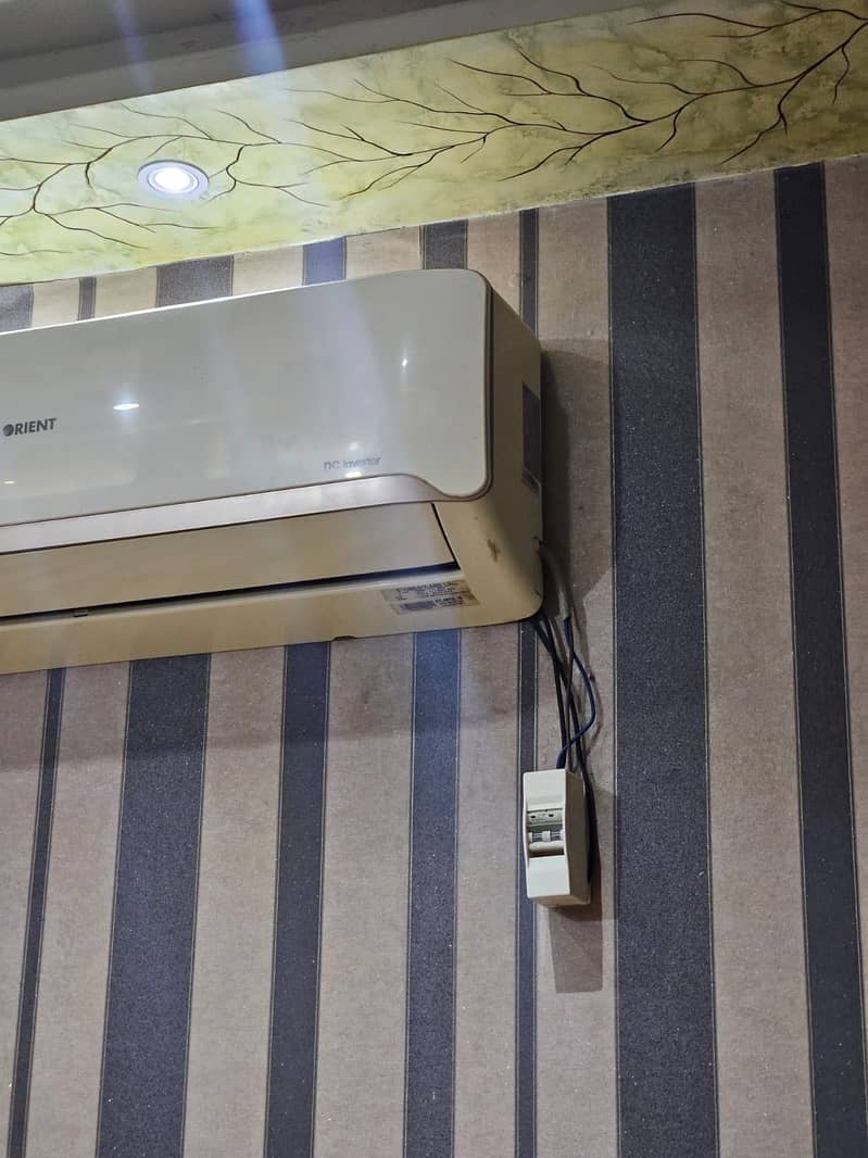 Orient Split AC On Working Condition 1