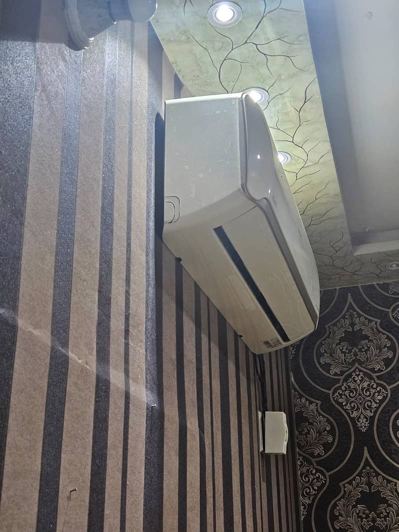 Orient Split AC On Working Condition 4