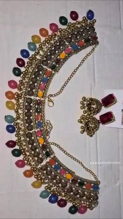 Multicolor Antique Choker Set with Earrings