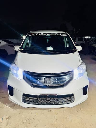 Honda Freed Hybird 2014
