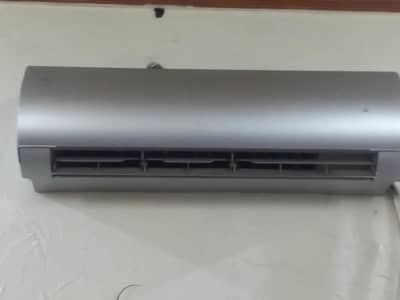 NEW GREE AC FOR SALE| ONLY USED FOR 1.5 YEARS| INVERTER AC