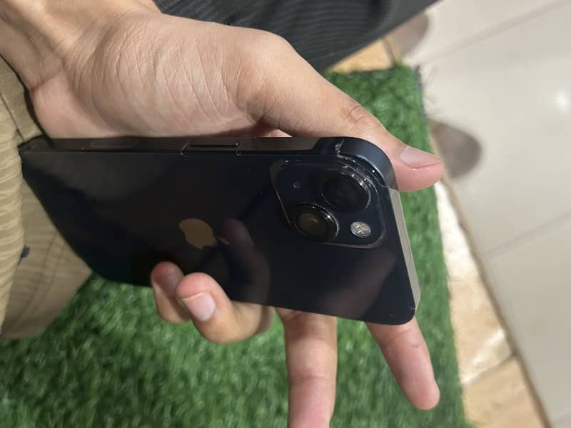 Apple iPhone 13 3