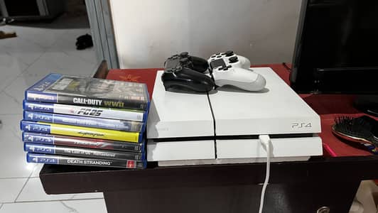 PlayStation 4 (PS4 Fat) 512GB 3 controllers and with 7 games and HDMI