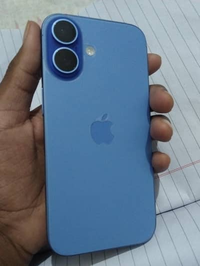 Apple iPhone 16