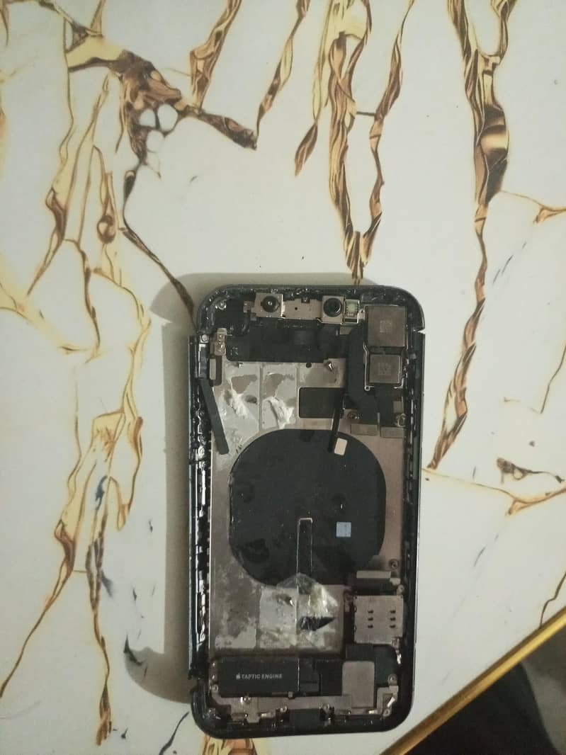 Apple iPhone 11 0