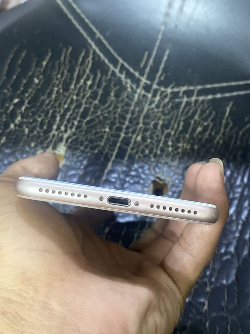 Apple iPhone 8 Plus 2