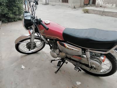 Honad 125 special edition silvar