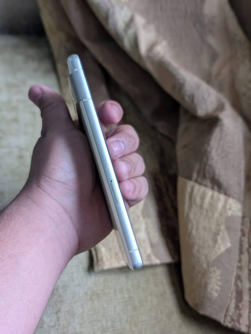 Google Pixel 7 5
